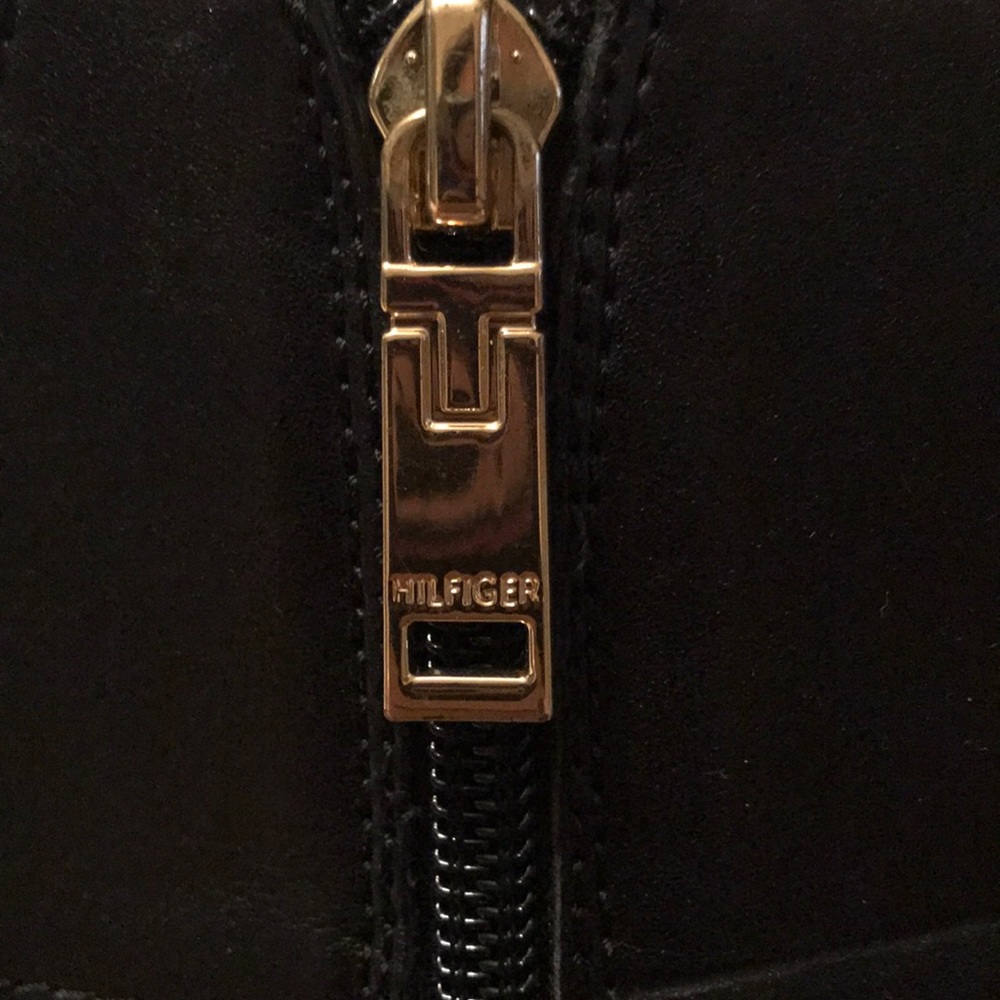 Boots - Picture 4 of 6